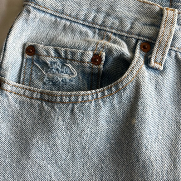 Shop Aligrace Levis - Picture 15 of 15